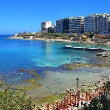 Cosy Steps To St George's Bay Apartment Saint Julian's