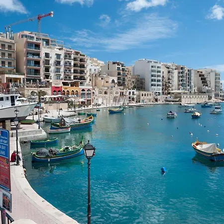 شقة Cosy Steps To St George's Bay سانت جوليان