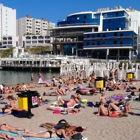 Cosy Steps To St George's Bay アパート *