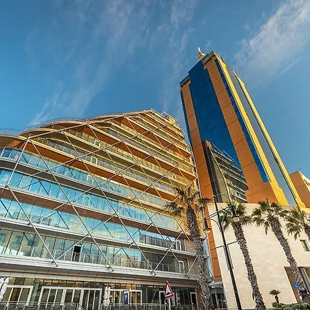 Cosy Steps To St George's Bay *