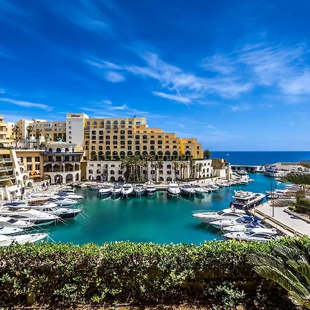 شقة Cosy Steps To St George's Bay سانت جوليان